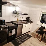Snug Und Hugley Apartment