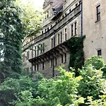 Snug Und Hugley * Neuenstein (Baden-Wurttemberg)